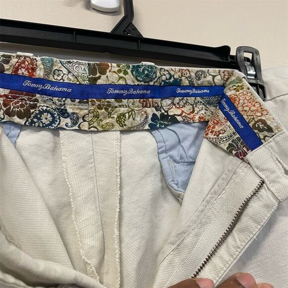 Tommy Bahama Men's Ivory Chino Pants Size 38x30 Relaxed Fit - Picture 5 of 8